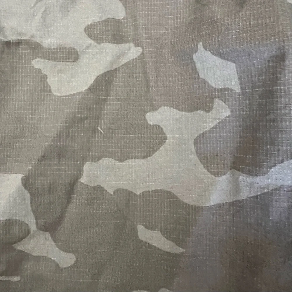 Vuori Women's Ripstop Oregano Camo Jacket S - Picture 7 of 9